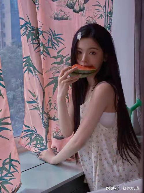 睡衣吃瓜,揭秘娱乐圈的幕后故事
